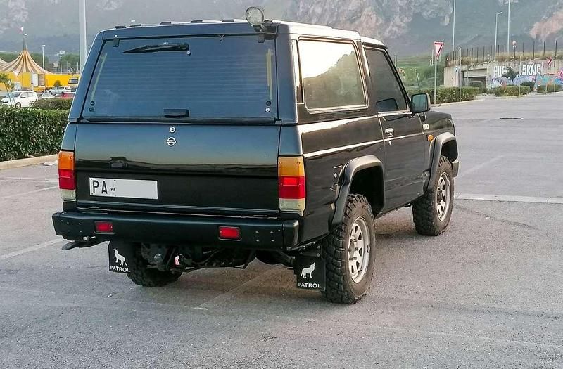 Usata Nissan Patrol 129 CV (94 kW) 1988 Nero SUV