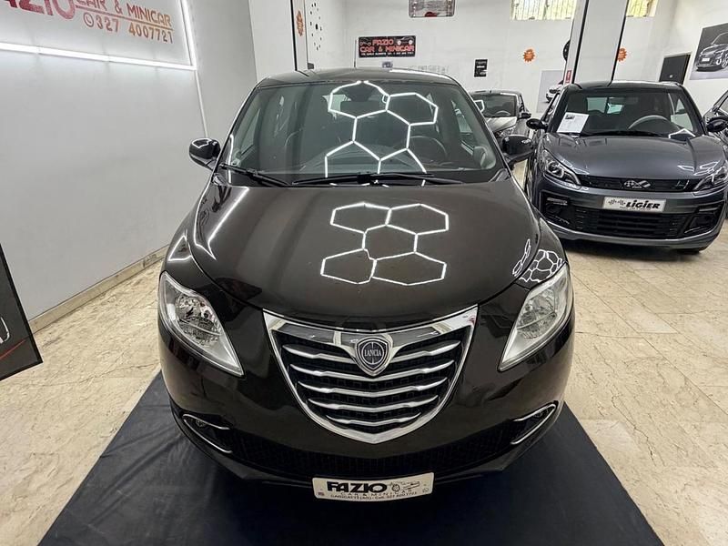 Usata Lancia Ypsilon 95 CV (69 kW) 2011 Nero Utilitaria