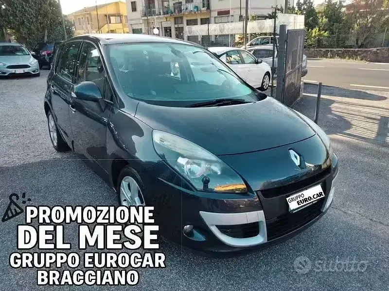 Usata Renault Scénic Dynamique 110 CV (80 kW) 2011 Grigio Monovolume