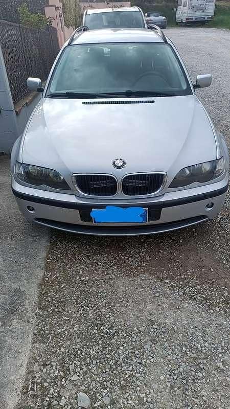 Usata BMW 318 Comfort Edition 116 CV (85 kW) 2003 Argento Station wagon