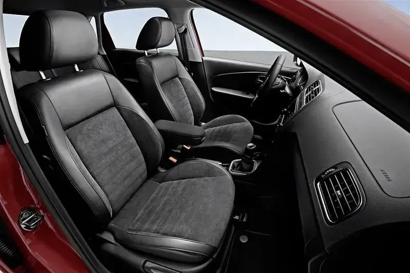 Usado VW Polo Comfortline 75 HP (55 kW) 2016 Cinzento Citadino
