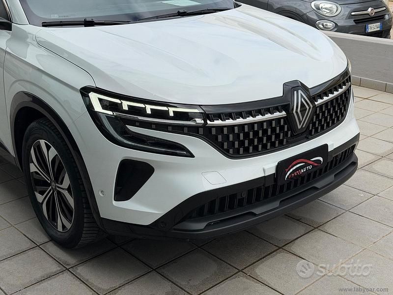 Usata Renault Austral Equilibre 131 CV (96 kW) 2023 Bianco SUV