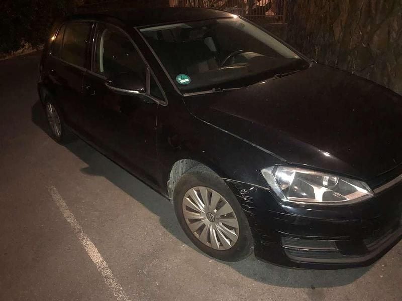 Nero Usata 2012 VW Golf VII Trendline Tre volumi | 4000 € (Super prezzo) - Immagine 1/4