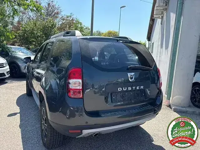 Usata Dacia Duster Ambiance 114 CV (83 kW) 2017 Grigio SUV