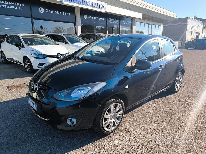 Blu Usata 2014 Mazda 2 Energy Tre volumi | 4900 € (Buon prezzo) - Immagine 1/4