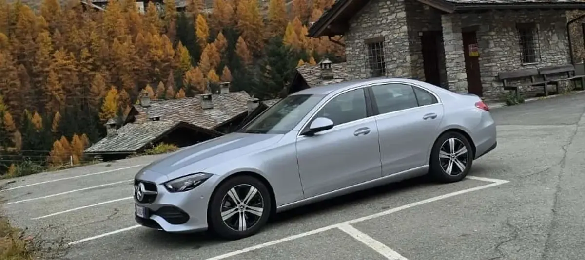 Usata Mercedes C200 184 CV (135 kW) 2022 Argento Berlina
