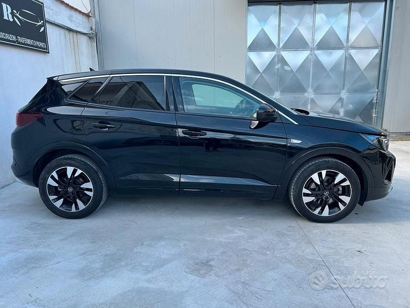 Usata Opel Grandland X 131 CV (96 kW) 2023 Nero SUV
