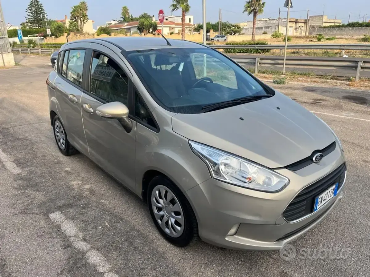 Usata Ford B-MAX Titanium 95 CV (69 kW) 2013 Marrone Monovolume