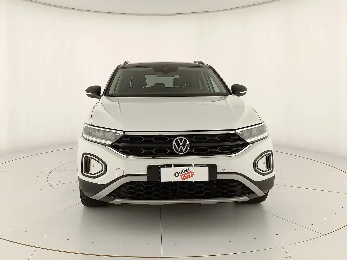 Usata VW T-Roc Life 116 CV (85 kW) 2023 Pure white nero SUV