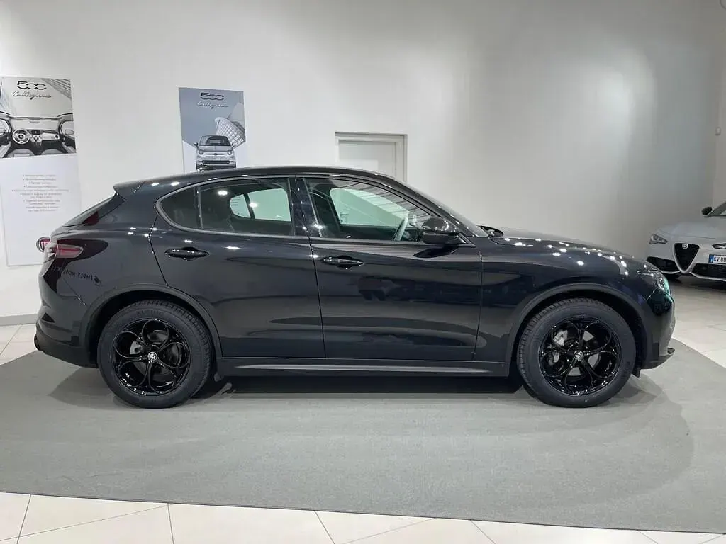 Usata Alfa Romeo Stelvio Super 210 CV (154 kW) 2023 Nero SUV