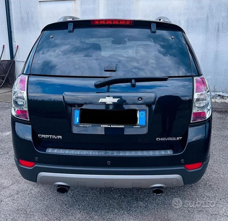 Usata Chevrolet Captiva LTZ 186 CV (136 kW) 2011 Nero SUV
