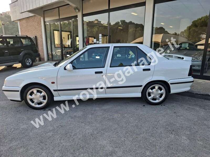Usata Renault 19 135 CV (99 kW) 1993 Blanc glacier (389) Berlina