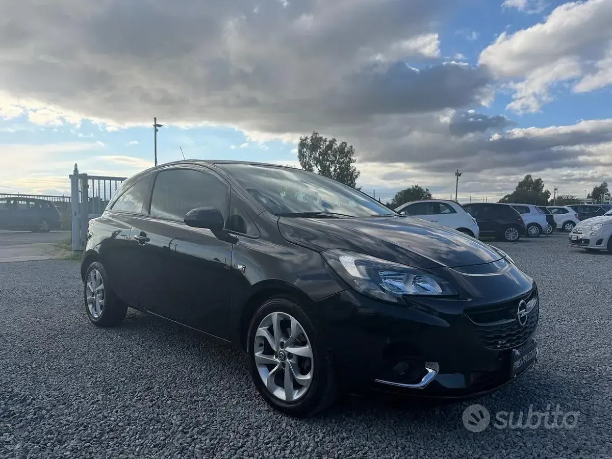 Usata Opel Corsa 90 CV (66 kW) 2016 Nero Utilitaria