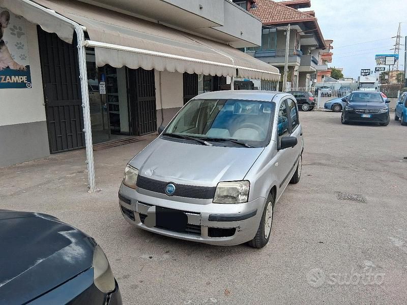 Usata Fiat Panda 54 CV (39 kW) 2005 Grigio Utilitaria