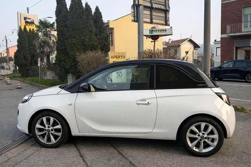 Usata Opel Adam Edition 87 CV (63 kW) 2014 Bianco Utilitaria