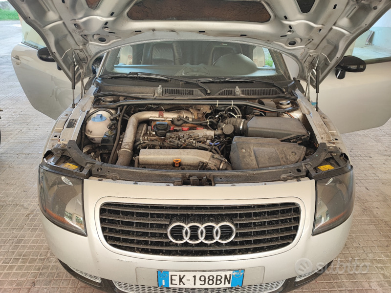 Usato 1999 Audi TT 1.8 Benzin 225 CV (10.500 €)