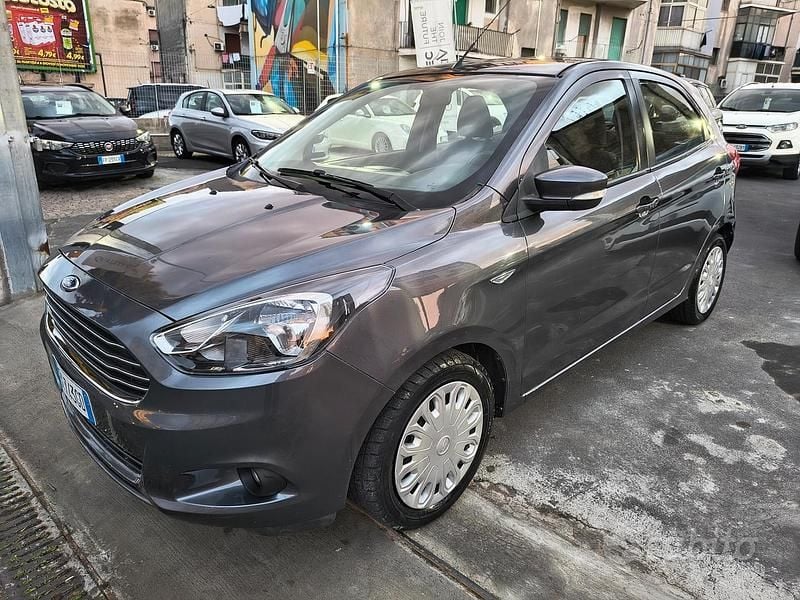 Usata Ford Ka 71 CV (52 kW) 2017 Grigio Berlina