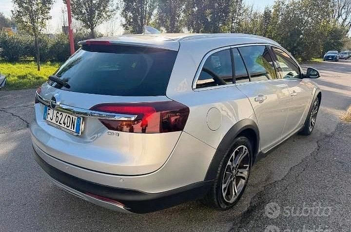 Usata Opel Insignia 136 CV (100 kW) 2017 Grigio Station wagon