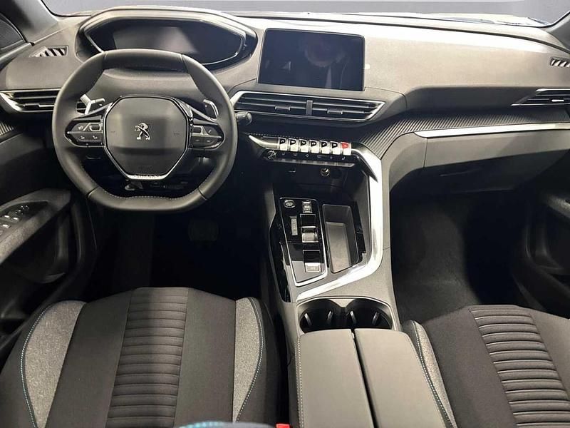 Usata Peugeot 3008 Active 136 CV (100 kW) 2024 Blue celebes SUV