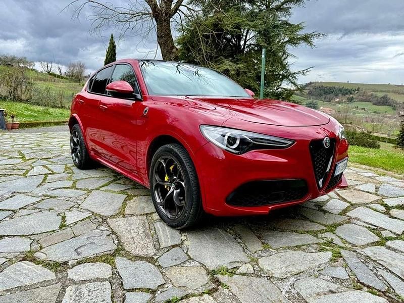 Rosso Usata 2017 Alfa Romeo Stelvio Super SUV | 29.500 € (Molto cara) - Immagine 1/4