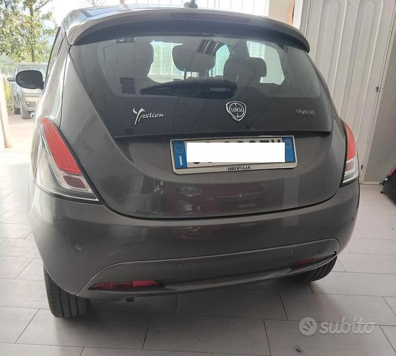 Usata Lancia Ypsilon S 69 CV (50 kW) 2021 Marrone Utilitaria