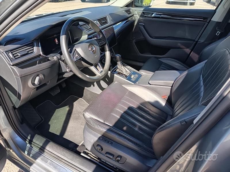 Usata Skoda Superb LAURIN & KLEMENT 190 CV (139 kW) 2020 Grigio Station wagon