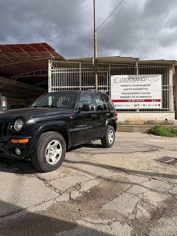 Usata Jeep Cherokee Sport 143 CV (105 kW) 2002 Nero SUV