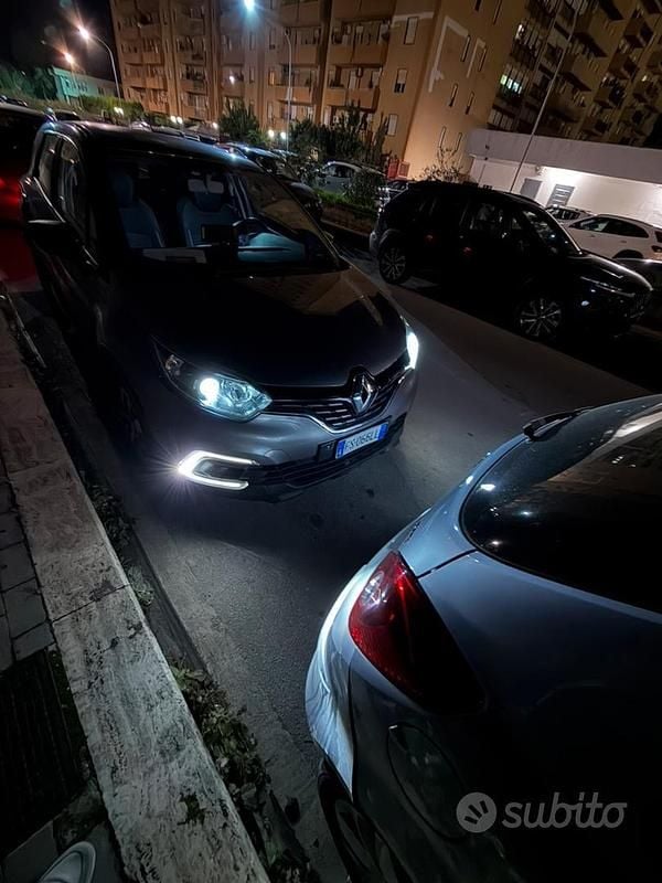 Usata Renault Captur 2018 Grigio SUV