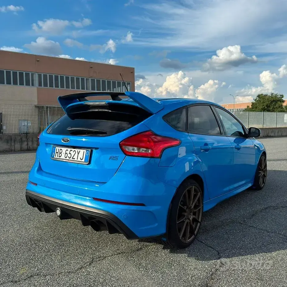 Usata Ford Focus RS 350 CV (257 kW) 2016 Bluazzurro Berlina