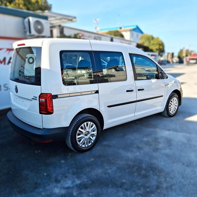 Usata VW Caddy Trendline 110 CV (80 kW) 2017 Bianco Monovolume