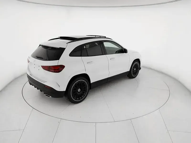 Nuova Mercedes GLA200 AMG line 150 CV (110 kW) 2026 Bianco SUV