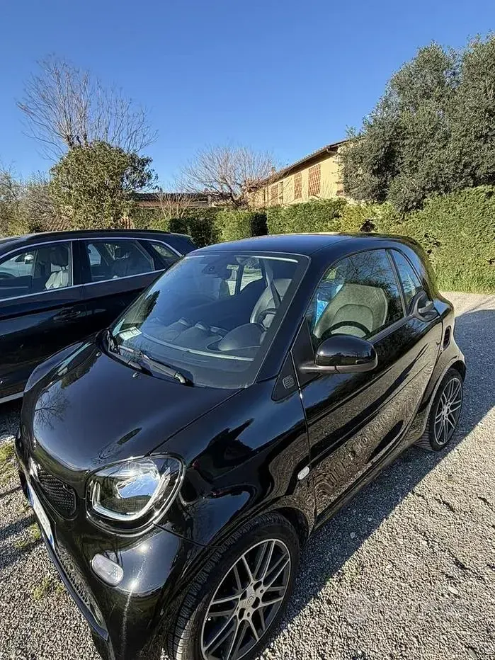 Usata Smart ForTwo Electric Drive Brabus 41 kW (56 CV) 2019 Nero Coupé
