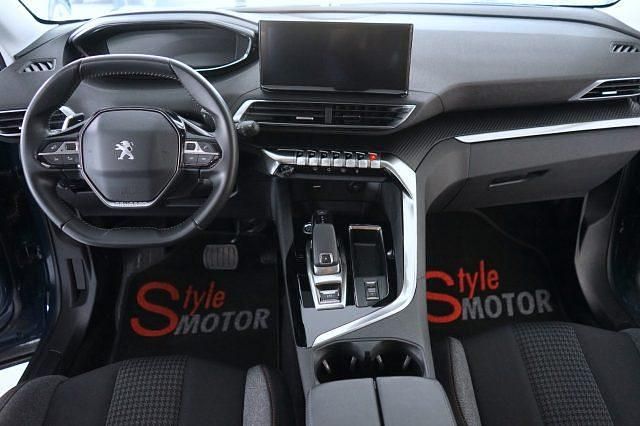 Usata Peugeot 5008 Business-Line 131 CV (96 kW) 2021 Blu Monovolume