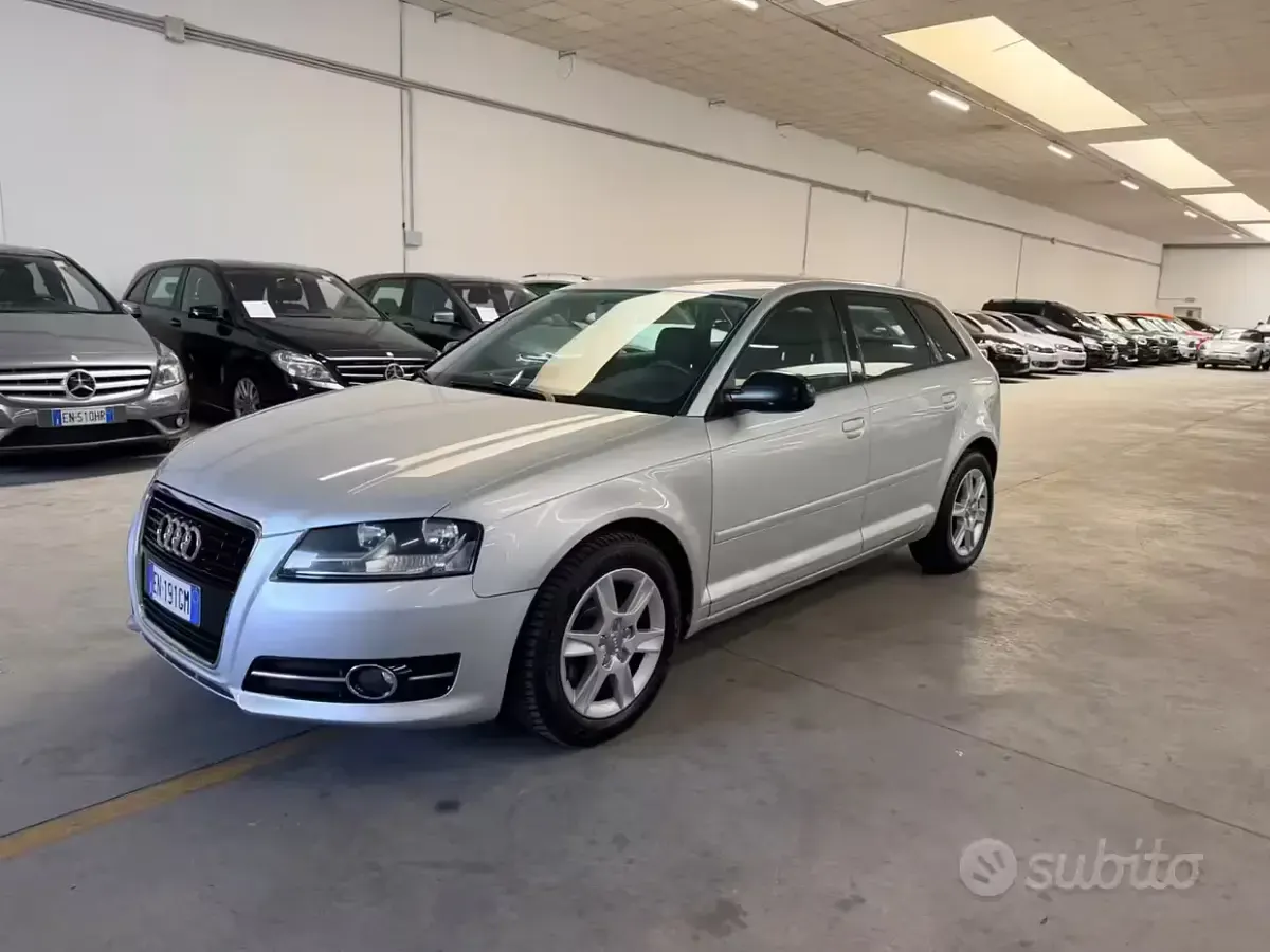 Usata Audi A3 Attraction 105 CV (77 kW) 2012 Grigio Utilitaria