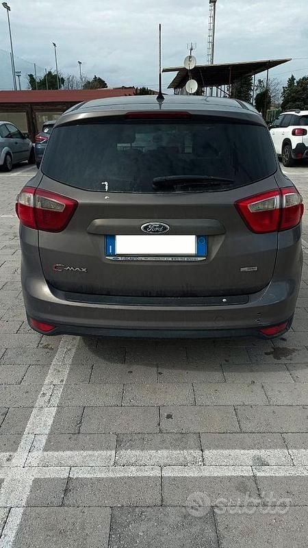 Usata 2012 Ford C-MAX Titanium Monovolume | 4000 € (Super prezzo) - Immagine 1/4