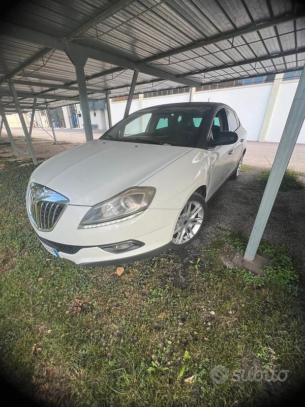 Usata Lancia Delta 2010 Bianco Utilitaria
