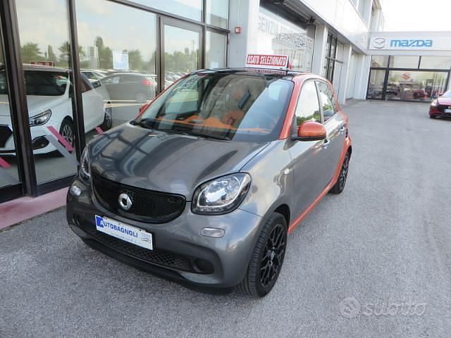 Usata Smart ForFour Edition #1 71 CV (52 kW) 2016 Grigio Utilitaria