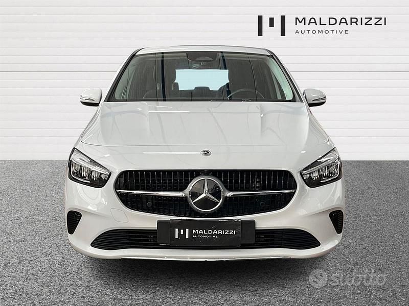 Usata Mercedes B180 Advanced Plus 116 CV (85 kW) 2023 Bianco Monovolume