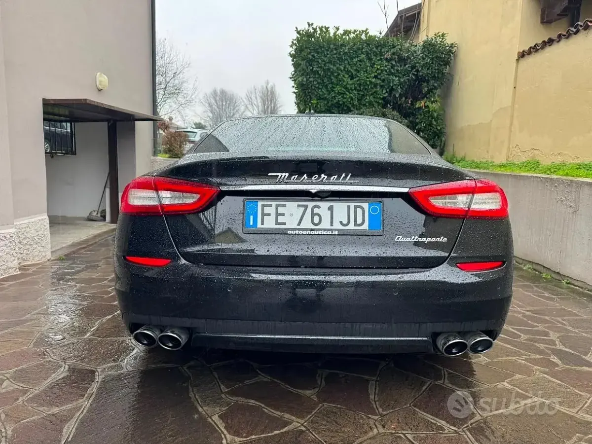 Usata Maserati Quattroporte 275 CV (202 kW) 2015 Nero Berlina