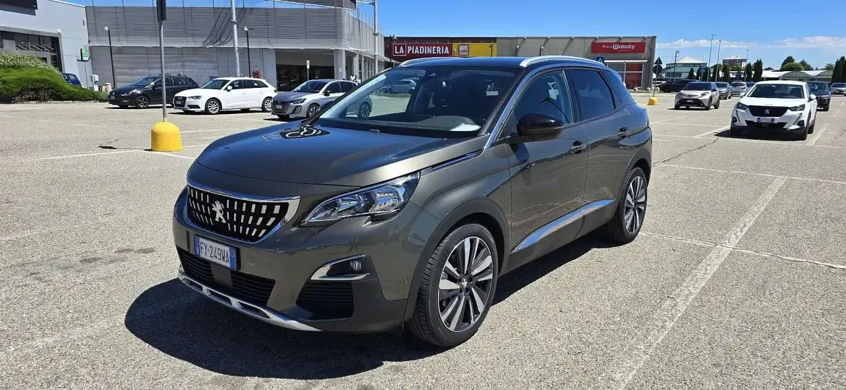 Usata Peugeot 3008 Allure 120 CV (88 kW) 2020 SUV
