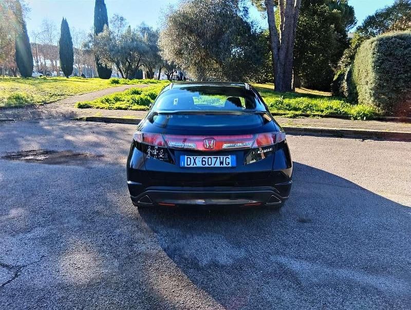 Usata Honda Civic Elegance 99 CV (72 kW) 2009 Berlina