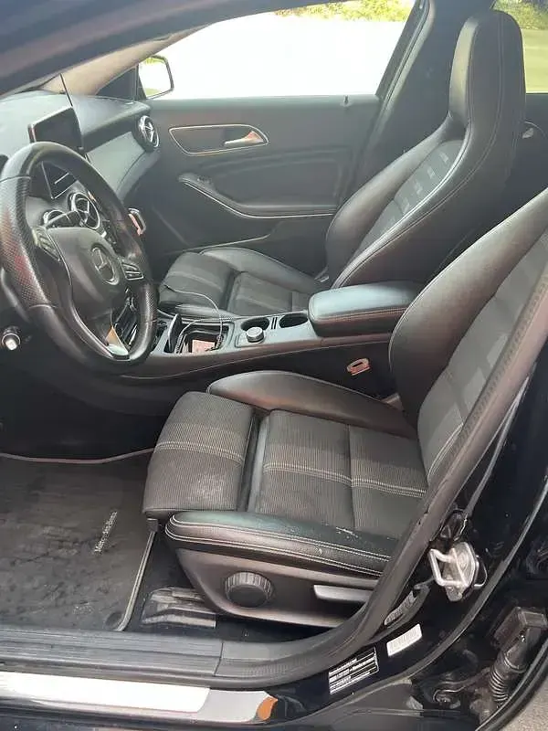 Usata Mercedes GLA200 150 CV (110 kW) 2020 SUV