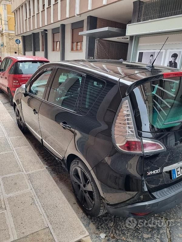 Usata Renault Scénic III XMOD 110 CV (80 kW) 2012 Monovolume