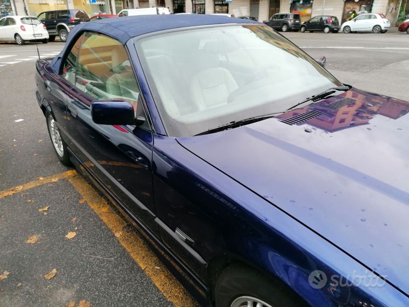 Usata BMW 318 Cabriolet 116 CV (85 kW) 1996 Blu/azzurro Cabrio