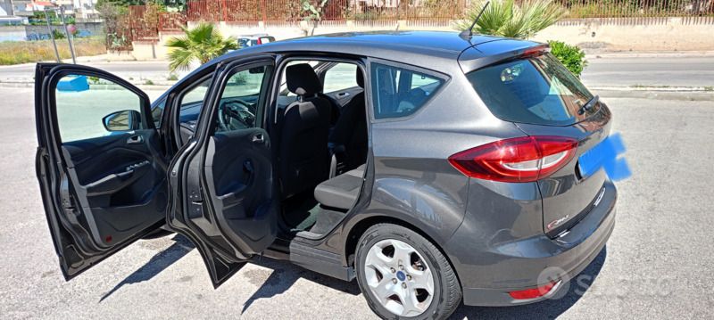 Grigio Usata 2018 Ford C-MAX Monovolume | 10.000 € (Ottimo prezzo) - Immagine 1/4