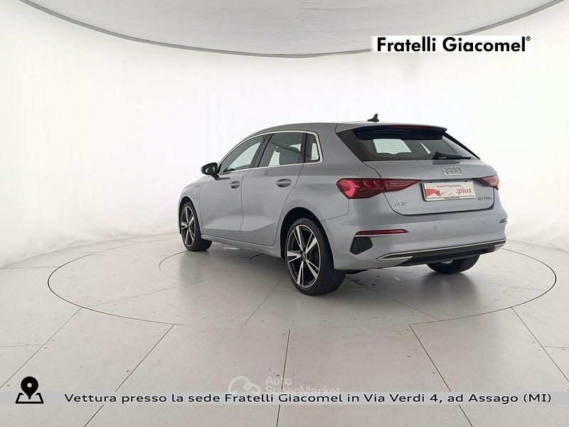 Usata Audi A3 Advanced 204 CV (150 kW) 2021 Argento fioretto metallizzato Berlina