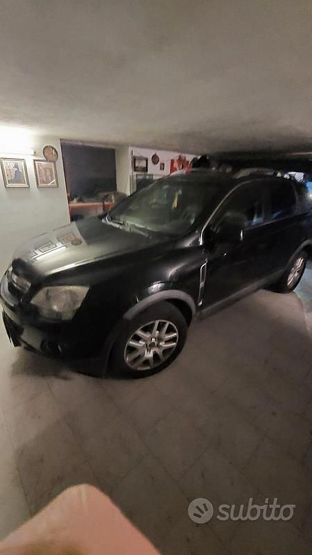 Usata Opel Antara 163 CV (119 kW) 2012 Nero SUV