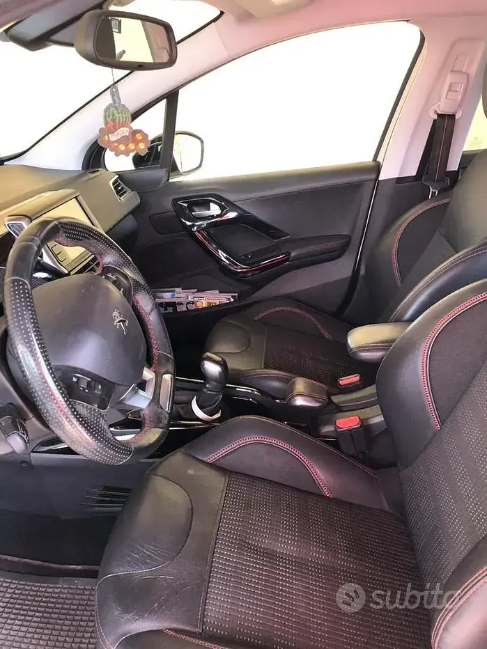 Usata Peugeot 2008 GT-line 99 CV (72 kW) 2016 Bianco SUV