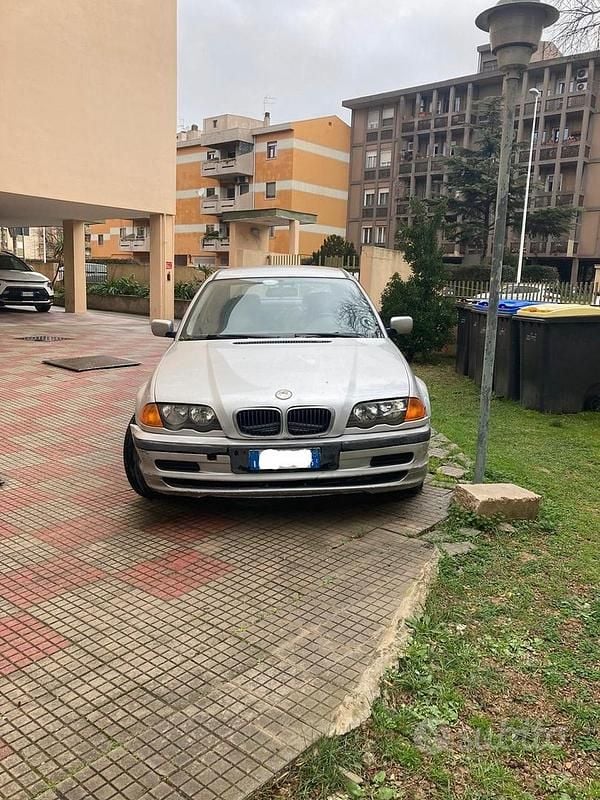 Usata BMW 318 118 CV (86 kW) 1999 Grigio Berlina