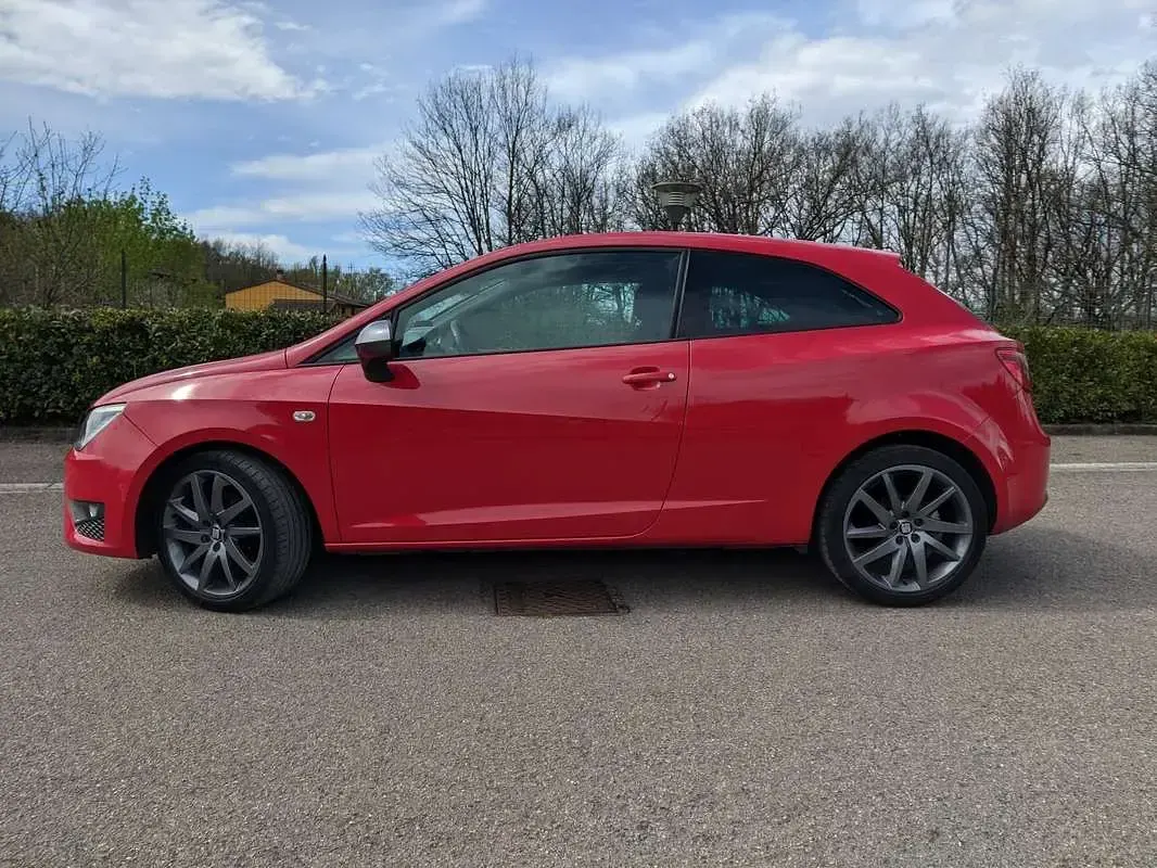 Usata Seat Ibiza SC FR 105 CV (77 kW) 2014 Rosso Utilitaria
